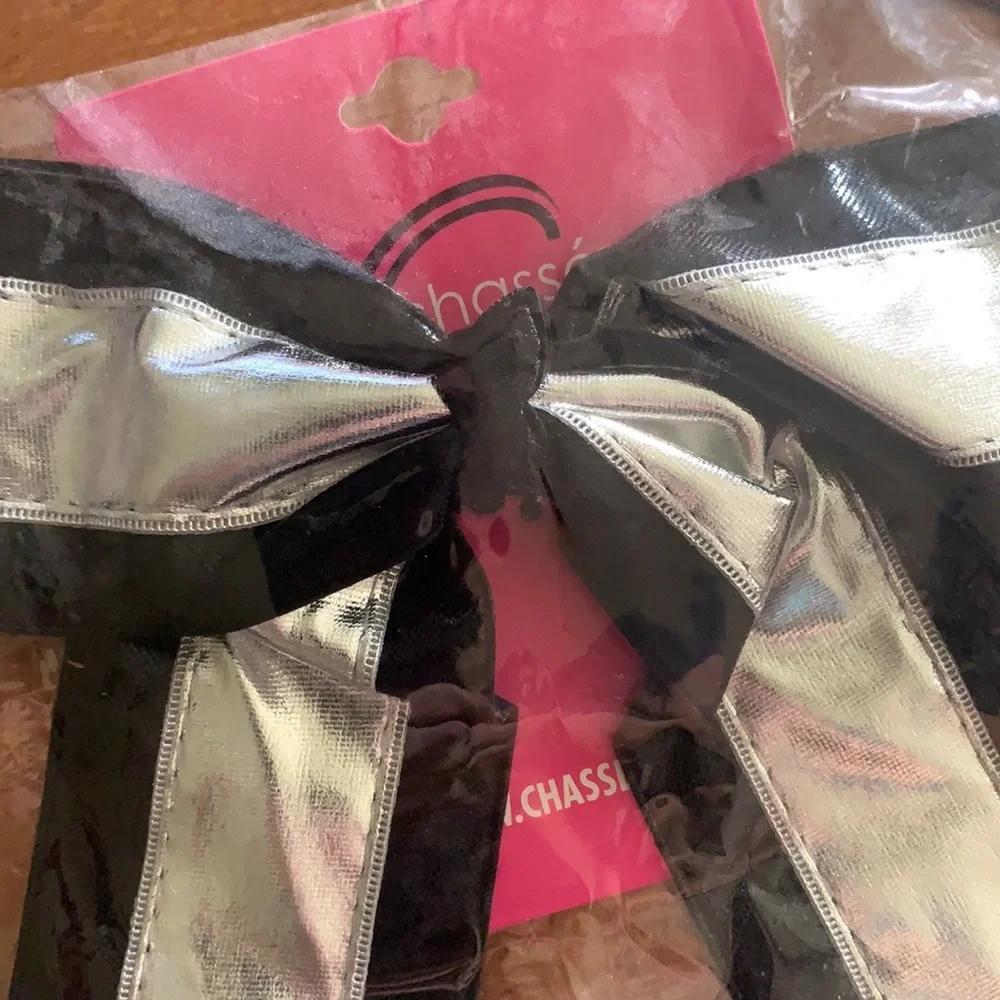 Cheer Bows black and silver Raiders‎ colors